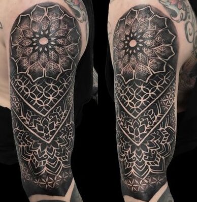 New geometric dotwork piece by Dotwork Damian @ Blue Dragon Tattoos,  Brighton UK : r/tattoos
